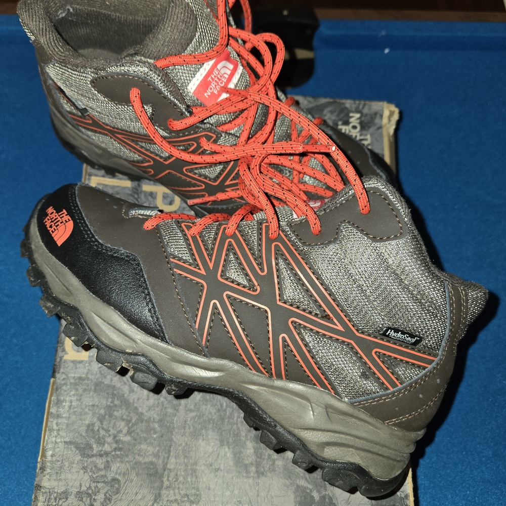 The North Face Boys' Hedgehog Hiker Mid WP in Coffee Brown and Orange